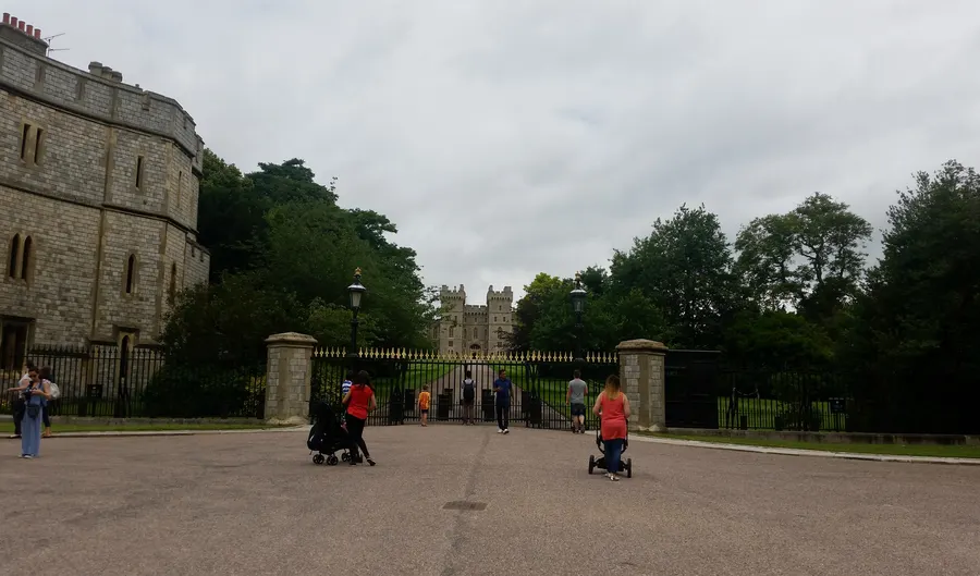 Windsor Castle, Stonehenge and Bath Private Day Trip